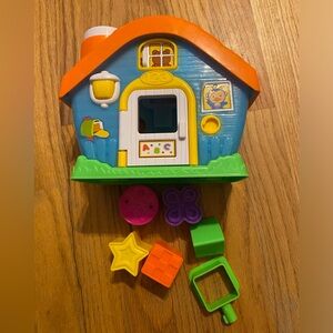 Little shape learning house